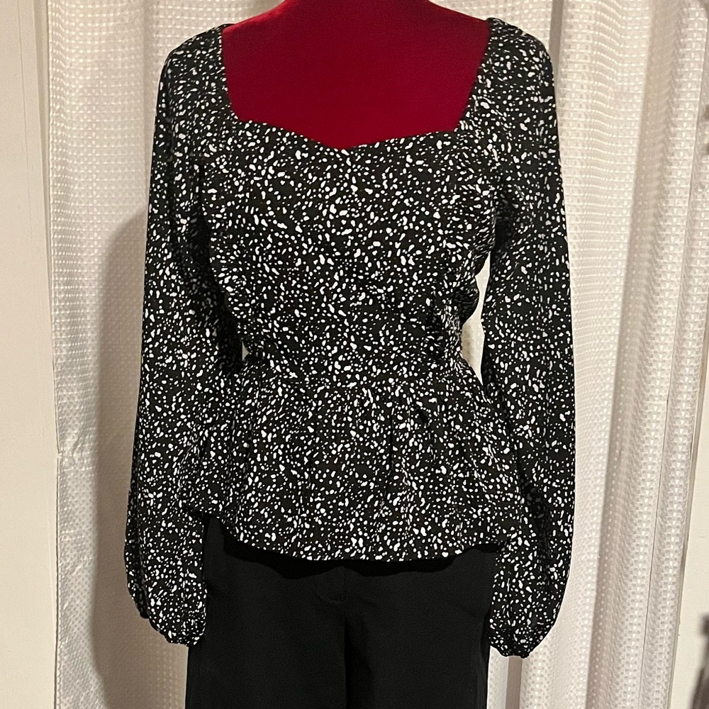 Very J Women’s Black/White Polka Dot Peplum Blouse (M)
